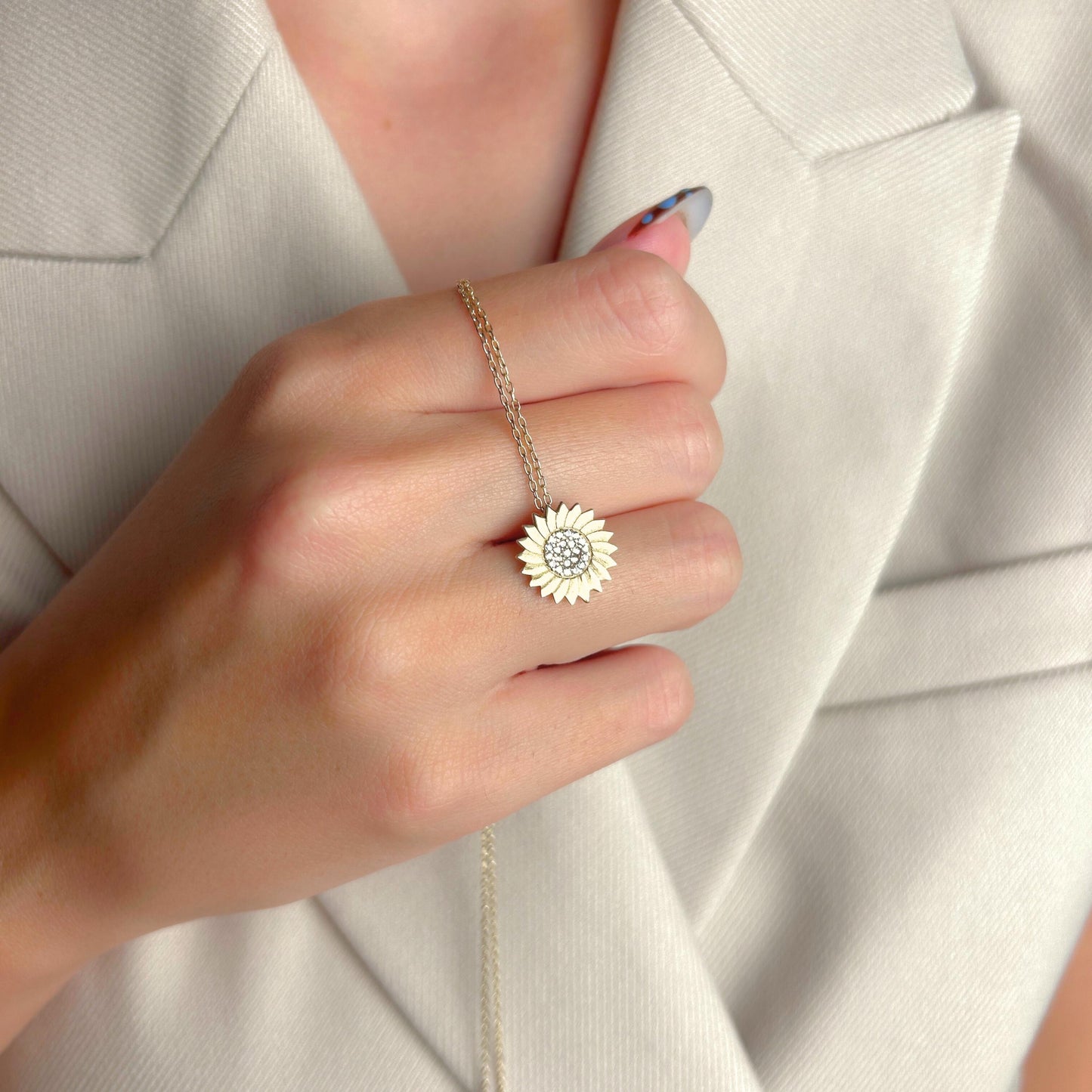 Gold Sunflower Necklace, Dainty Flower Pendant with Sparkle Center, Summer Jewelry, Bridesmaid Gift